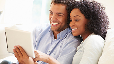 assigning-managing-02-400x225 couple with tablet